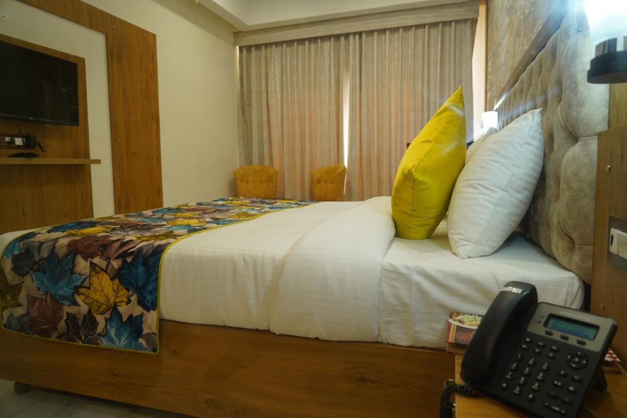 Hotel Shanti Sagar Kharar Extérieur photo
