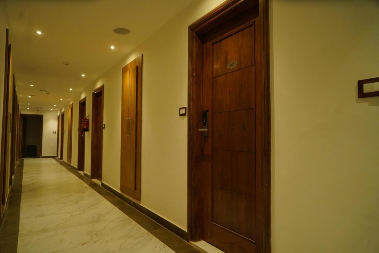 Hotel Shanti Sagar Kharar Extérieur photo