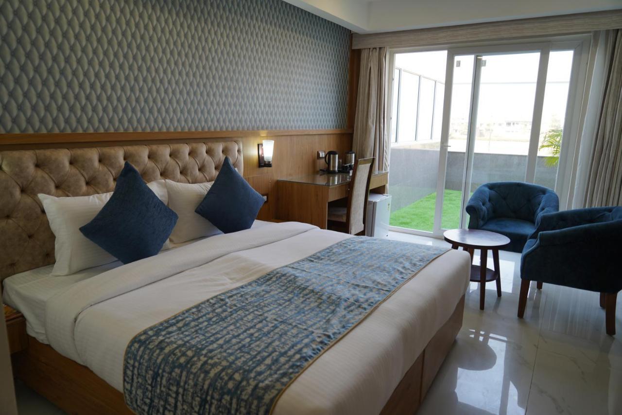 Hotel Shanti Sagar Kharar Extérieur photo